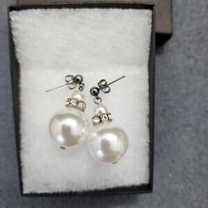Uno Alla Volta Pierced Earrings Faux Pearl Silvertone Dangle Handmade Costume